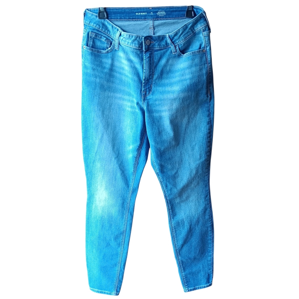 Old Navy Women's Faded Blue Skinny Jeans